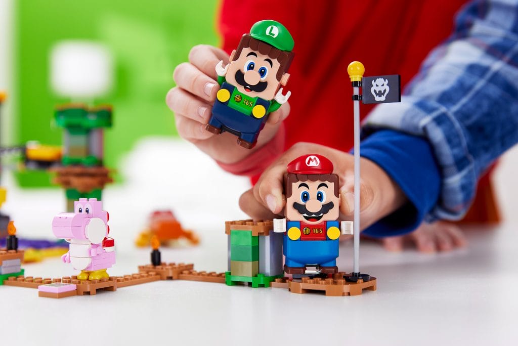 71387_LEGO_Super+Mario_2HY21_Reaction_13